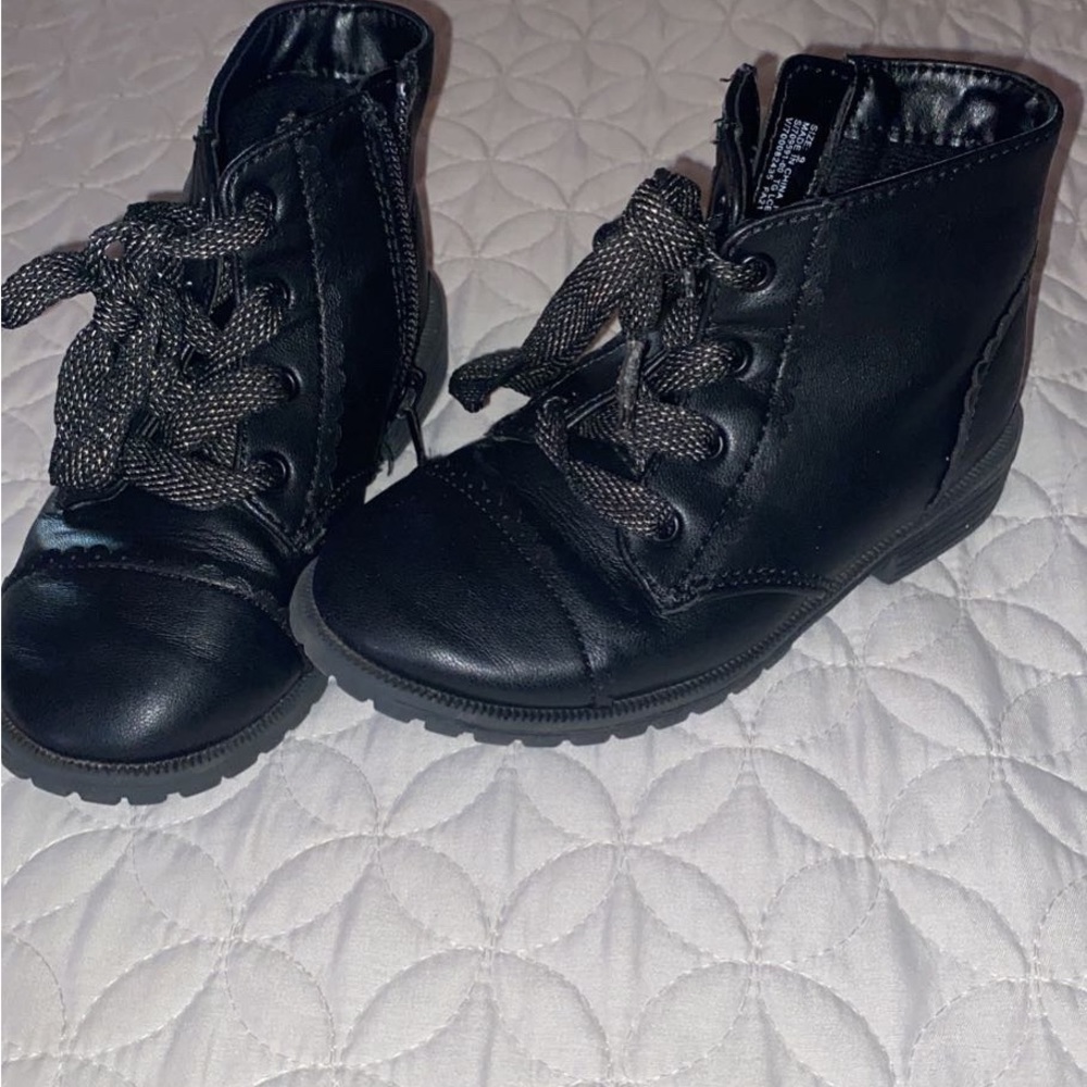 Toddler Girls boots size 9